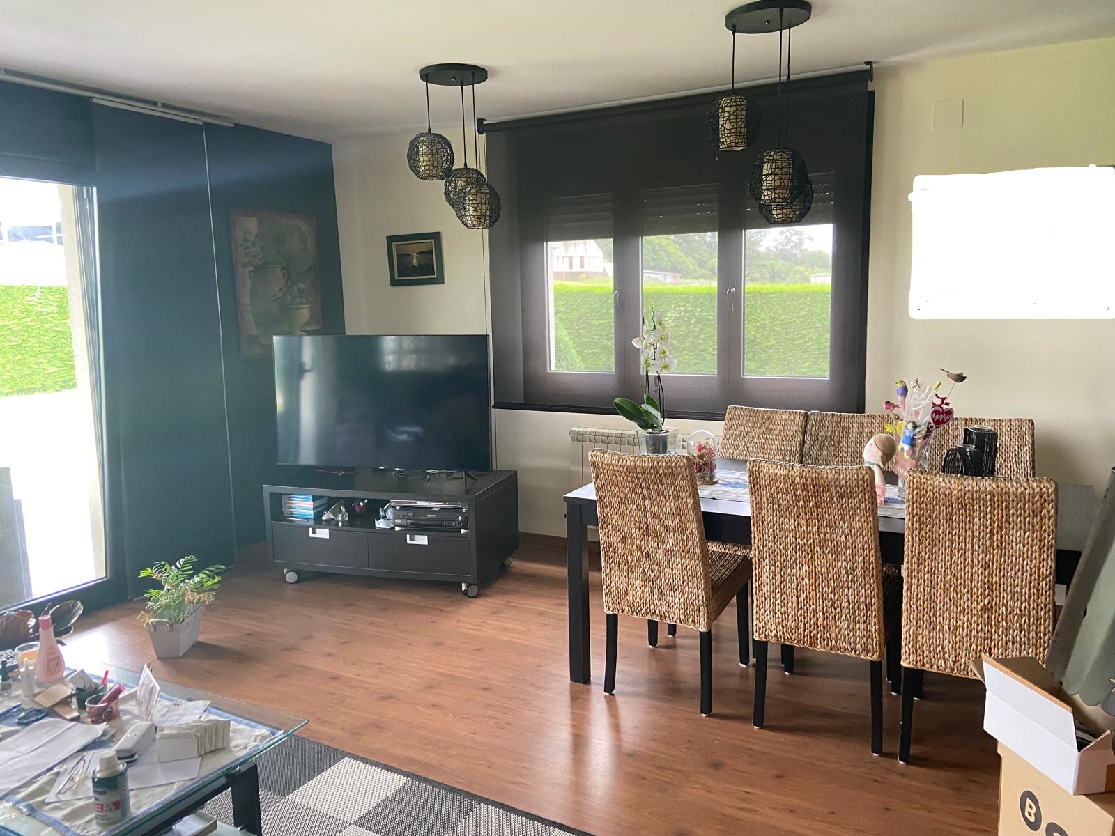 Chalet. 5 dormitorios, Sal�n, Cocina y 4 ba�os. Armarios empotrados. Amueblado. Parcela de 1585 m2